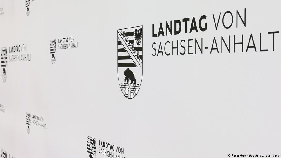 Ein Logo zur Landtagswahl in Sachsen-Anhalt in Magdeburg am 4. September 2026