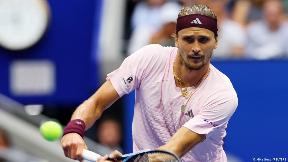 Der Deutsche Alexander Zverev in Aktion während seines Endspiels im Herreneinzel gegen Ben Shelton aus den USA