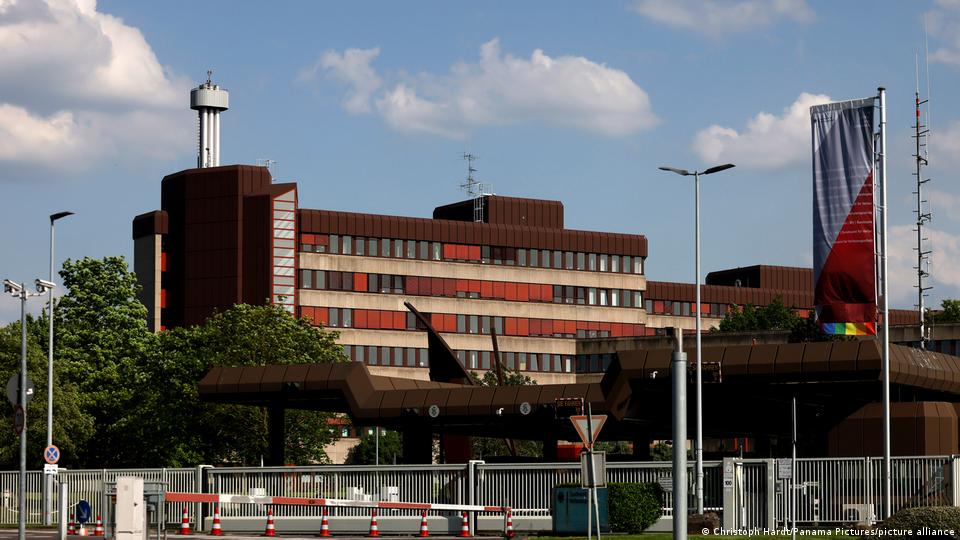 Das BfV, Gebäude hinter einem Sicherheitszaun