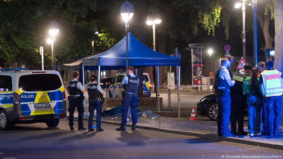 Die Polizei ermittelt am Tatort