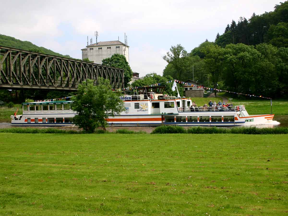 Ausflugsfahrten auf der Weser in Bodenwerder