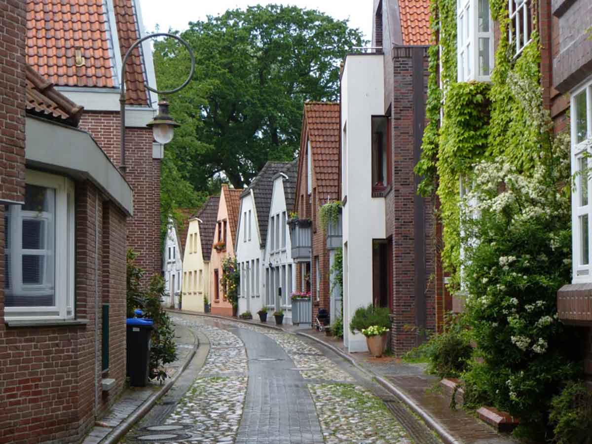 Innenstadt von Jever mit schmalen Gassen - Foto von www.ostfriesland.travel 